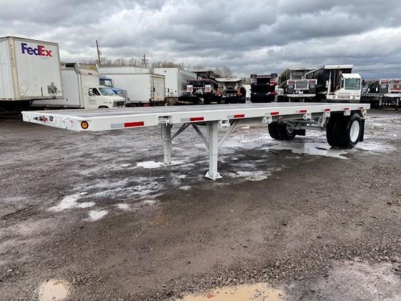 2012 UTILITY 28' SINGLE AXLE FLATBED 5003379650