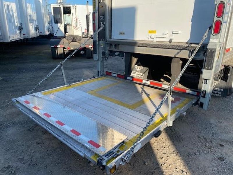 2010 UTILITY 36' REEFER WITH ELECTRIC STANDBY AND LIFT GATE 6024520751