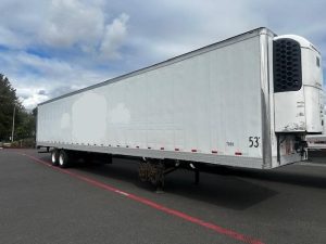 2010 UTILITY 48' ROLL DOOR REEFER W/ 5500LB LIFTGATE 9023456923