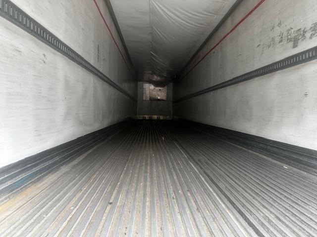 2010 UTILITY 48' ROLL DOOR REEFER W/ 5500LB LIFTGATE 9023456976