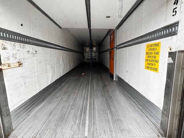 2012 HYUNDAI 2012 HYUNDAI 48u2019 ROLL DOOR REEFER W/5500 LB LIFT G 9033231187